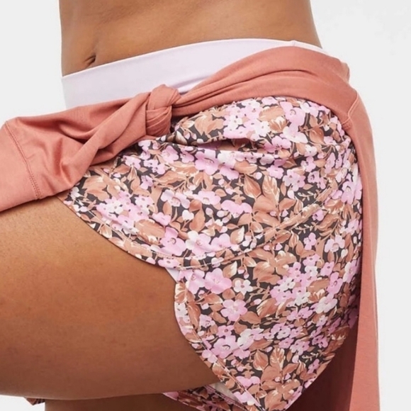 Offline Real Me Short - Picture 7 of 7